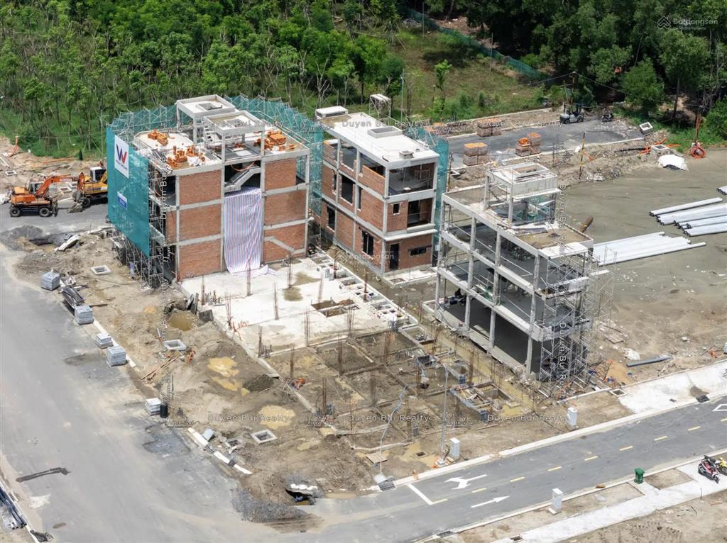 Duy nhất 1 căn, suất nội bộ, 90m2 đất, ngay trung tâm dự án, hướng mát, thanh toán chỉ 10% ký hđmb