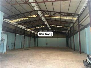 Kho xưởng 560m giáp quốc lộ 13 ngay cồng chào bình dương, giá chỉ 33 triệu/tháng