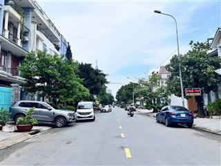 Lô đất 238m2 góc 2 mặt tiền kdc đỗ xuân hợp đối diện khu đô thị global city quận 9