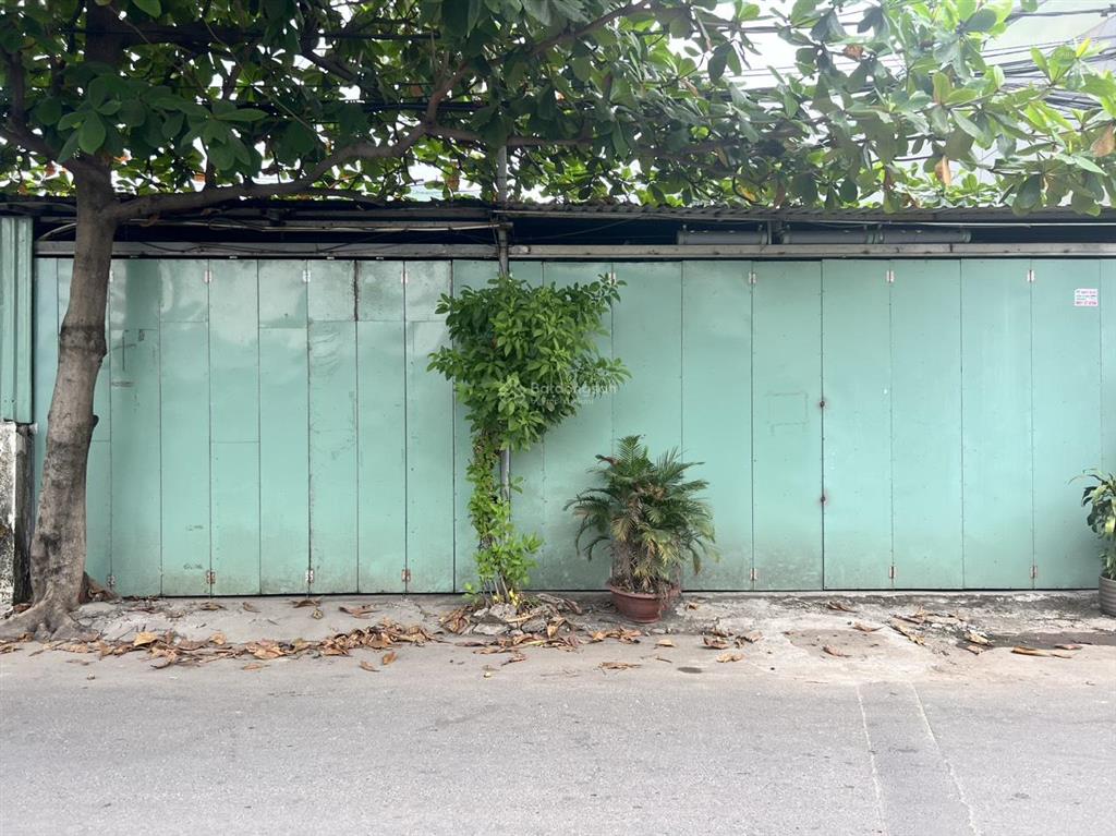 Kho 100m2 giá 8 triệu đường xe cont chạy đêm quốc lộ 13, hiệp bình phước