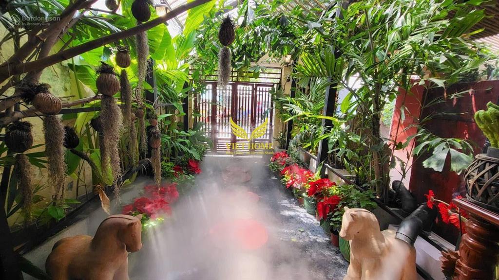 Cho thuê villa kinh doanh nguyễn văn hưởng, 8x20m, giá 70tr, 3 tầng, 5pn, 5wc, sân vườn rộng.