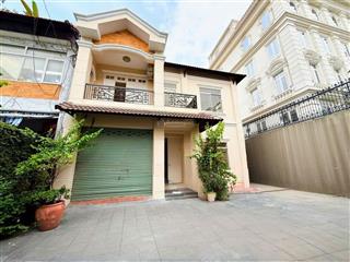 Cho thuê villa sân vườn thảo điền, 12x21m, trệt, 1 lầu, 3pn, sân vườn rộng, chỉ 60tr bao vat