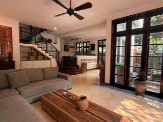 Cho thuê villa nguyễn văn hưởng, 10x20m, giá 110tr/tháng, trệt, 2 lầu, 5pn  phù hợp ở, văn phòng