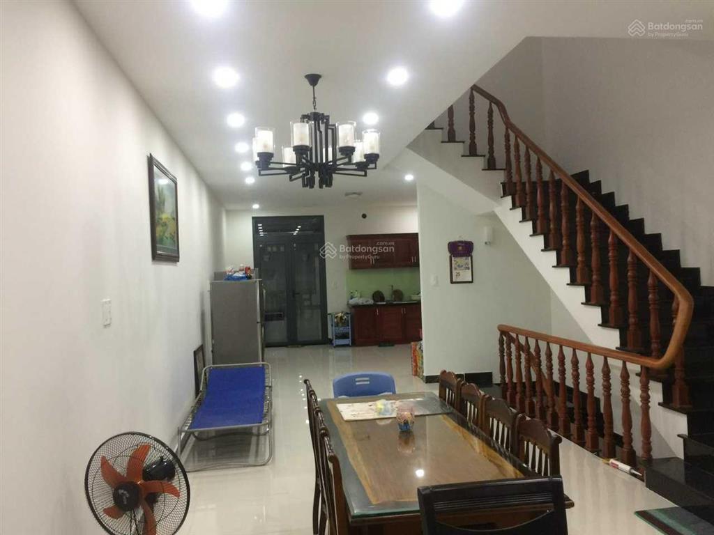 Bán nhà full hoàn thiện, thang máy xuống hầm đường nội bộ vạn phúc. giá 18 tỷ