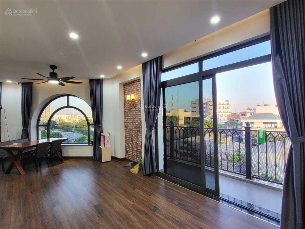 Biệt thự góc 2 mặt tiền vạn phúc city 8,8x23m, hoàn thiện đẹp, đang kinh doanh văn phòng hot!