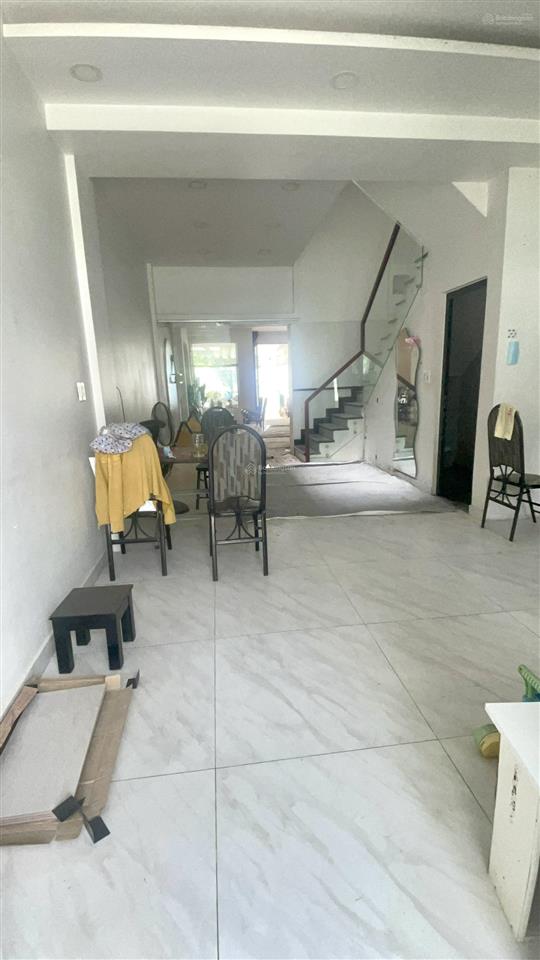 Cho thuê nhà đường số 8, trường thọ, thủ đức,4,8x38m, xe tải ngủ trong sân, phù hợp vp