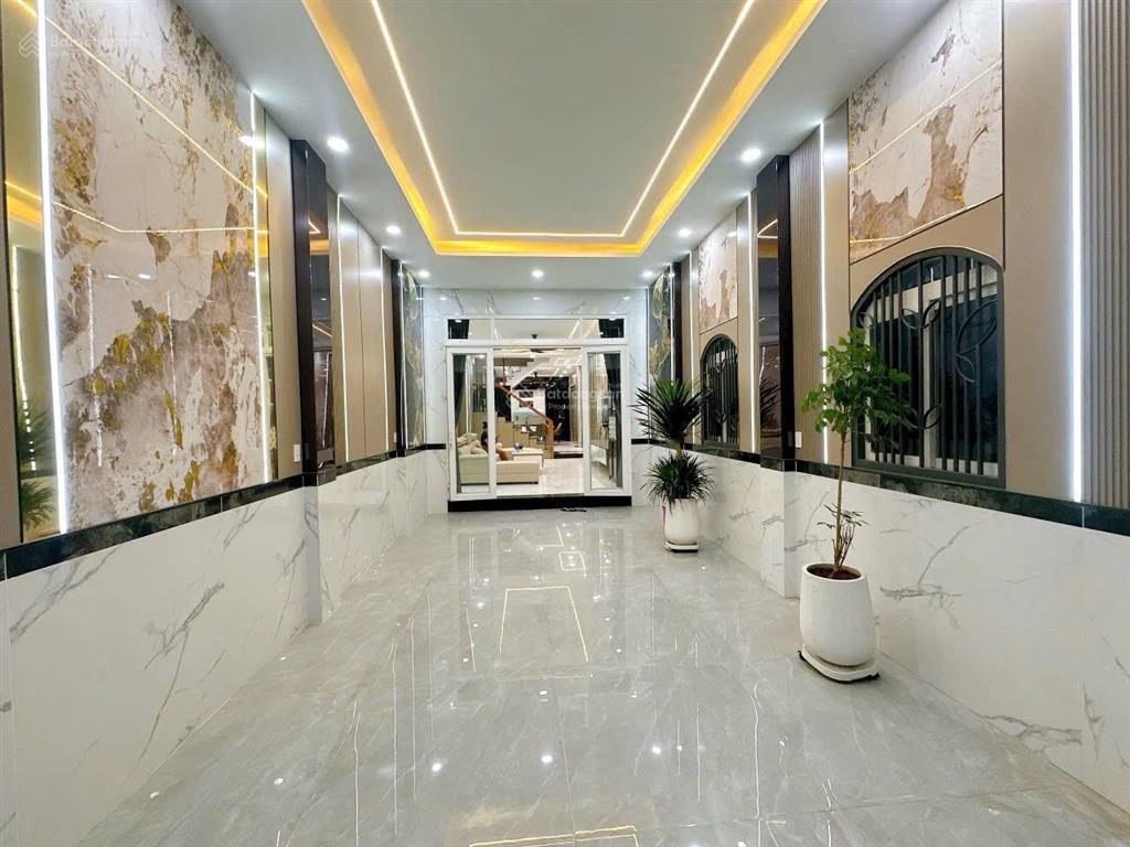 Bán nhà phố mặt tiền 4x25m.xây 3 lầu ngay lê thị riêng,phường thới an.q12. 0902 683 ***