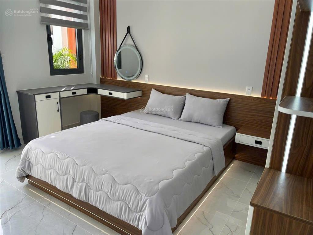 Nhà phố đẹp 4x18m, full nội thất, xây 1 trệt, 1 lửng, 3 lầu hẻm 8m thông đường trung mỹ tây 09, q12