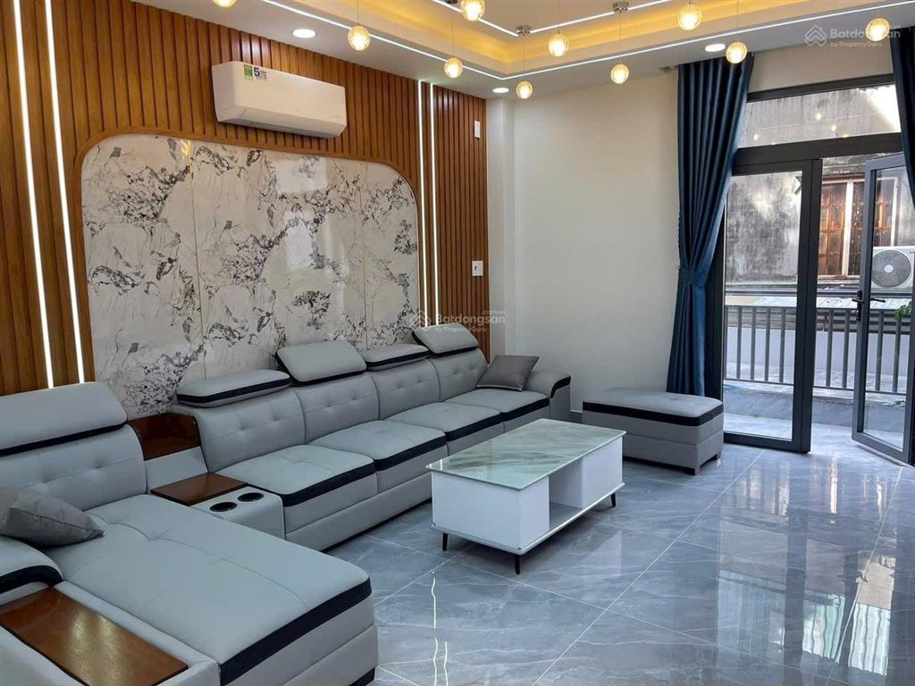 Nhà phố đẹp 4x18m, full nội thất, xây 1 trệt, 1 lửng, 3 lầu hẻm 8m thông đường trung mỹ tây 09, q12