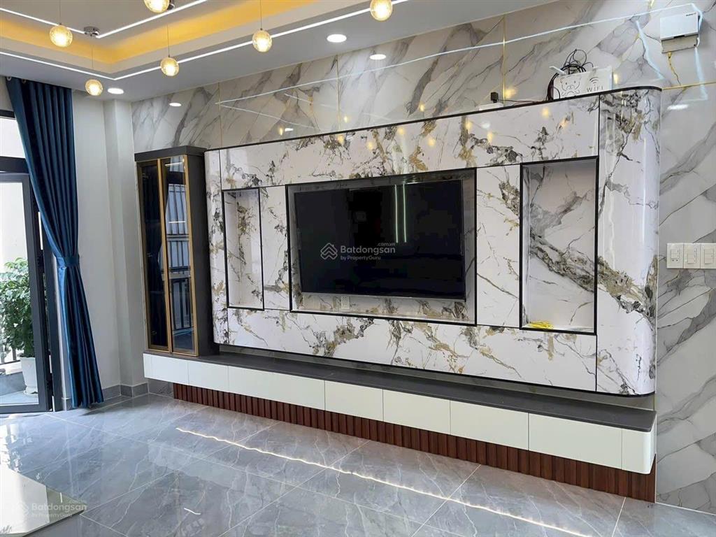 Nhà phố đẹp 4x18m, full nội thất, xây 1 trệt, 1 lửng, 3 lầu hẻm 8m thông đường trung mỹ tây 09, q12