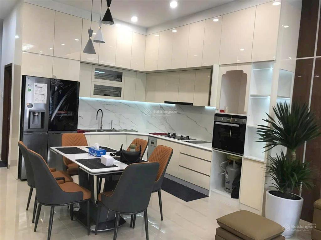 Siêu phẩm mặt tiền có thang máy ngang 5m.đúc 5 tầng nội thất nhập khẩu, đường hiệp thành 18.q12