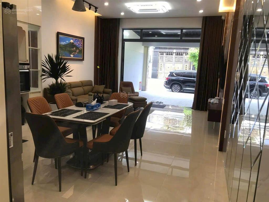 Siêu phẩm mặt tiền có thang máy ngang 5m.đúc 5 tầng nội thất nhập khẩu, đường hiệp thành 18.q12