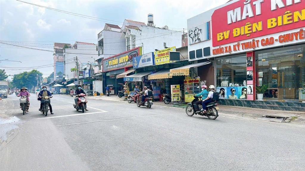 Bán nhà sổ hồng riêng 4m x 23m. đúc 2 tấm .mặt tiền đường trần thị cờ. phường thới an. q12.