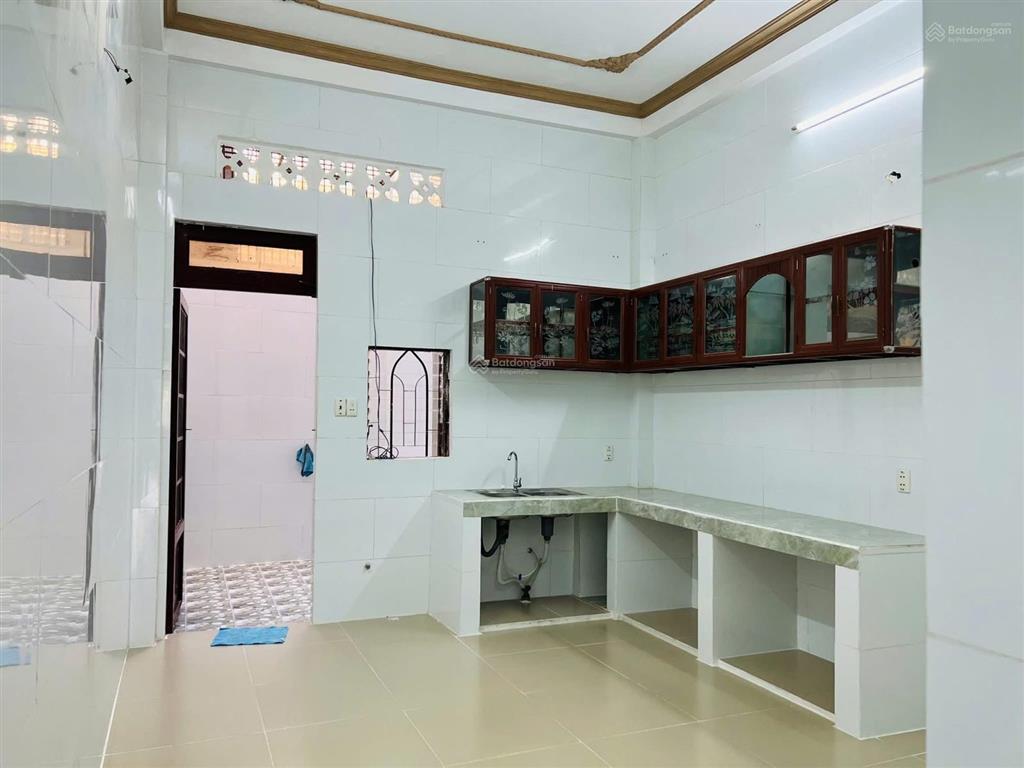 Bán nhà sổ hồng riêng 4m x 23m. đúc 2 tấm .mặt tiền đường trần thị cờ. phường thới an. q12.