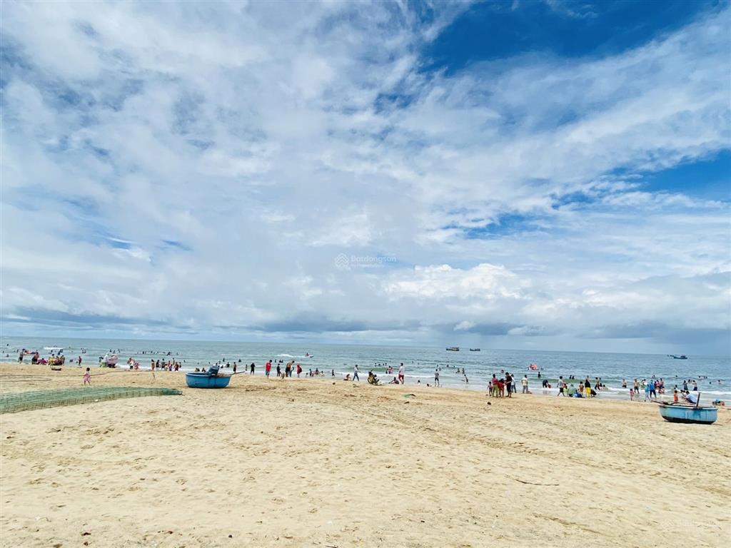 Giá tốt đầu tư  bán đất ven biển hồ tràm, mặt tiền đường nhựa oda. dt 826m2 (sẵn 200m2 thổ cư)