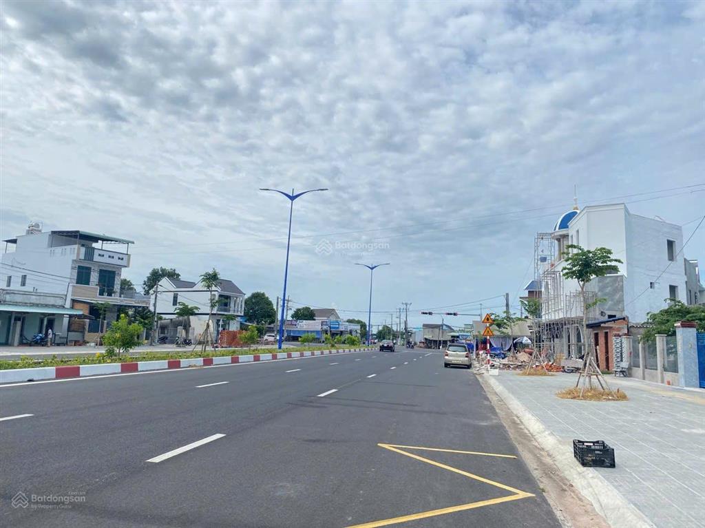 Bán đất tặng nhà mới xây, mặt tiền đường ven biển 42m (vũng tàu  bình châu) ngay biển phước hải