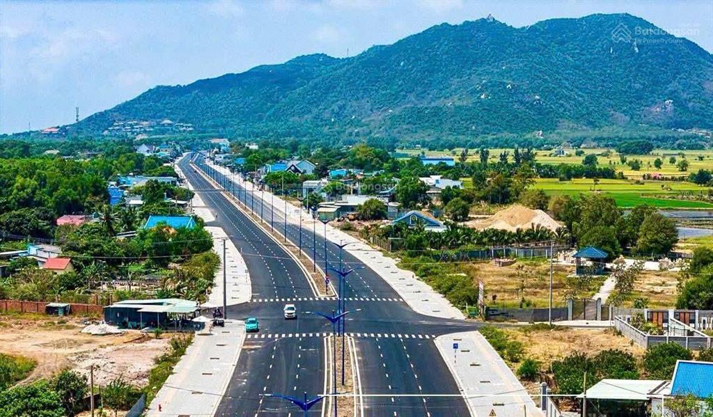 Bán đất tặng nhà mới xây, mặt tiền đường ven biển 42m (vũng tàu  bình châu) ngay biển phước hải