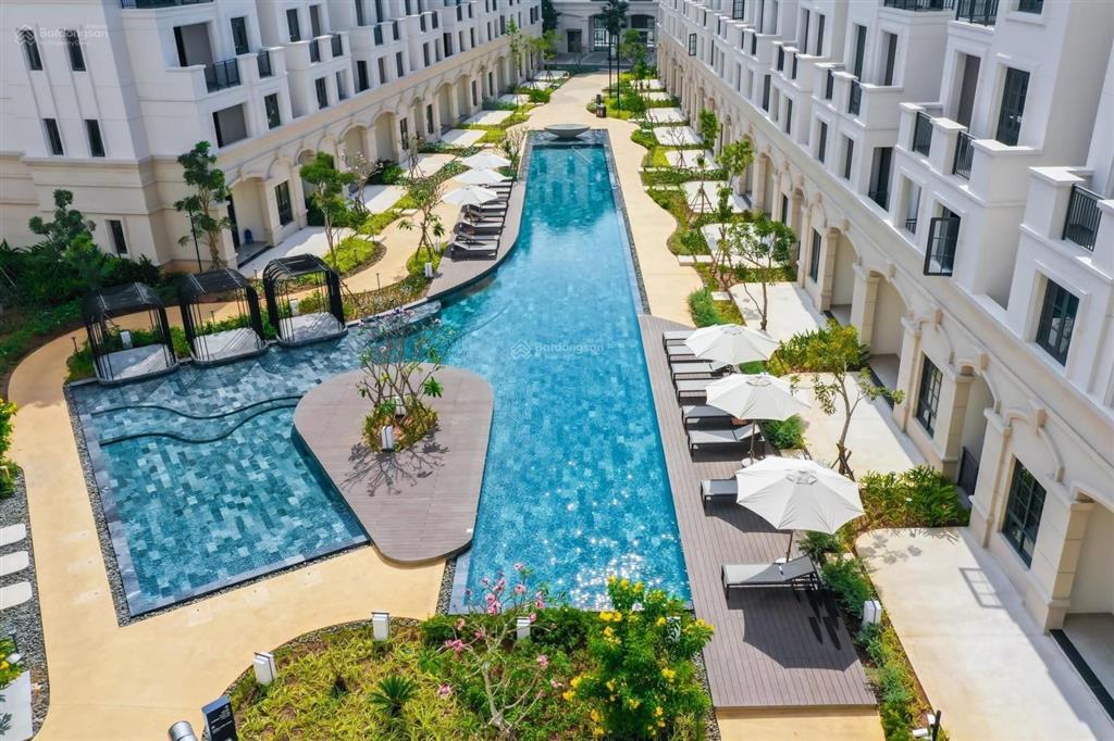 Bán căn hộ chung cư view hồ bơi tuyệt đẹp giá cực kỳ tốt