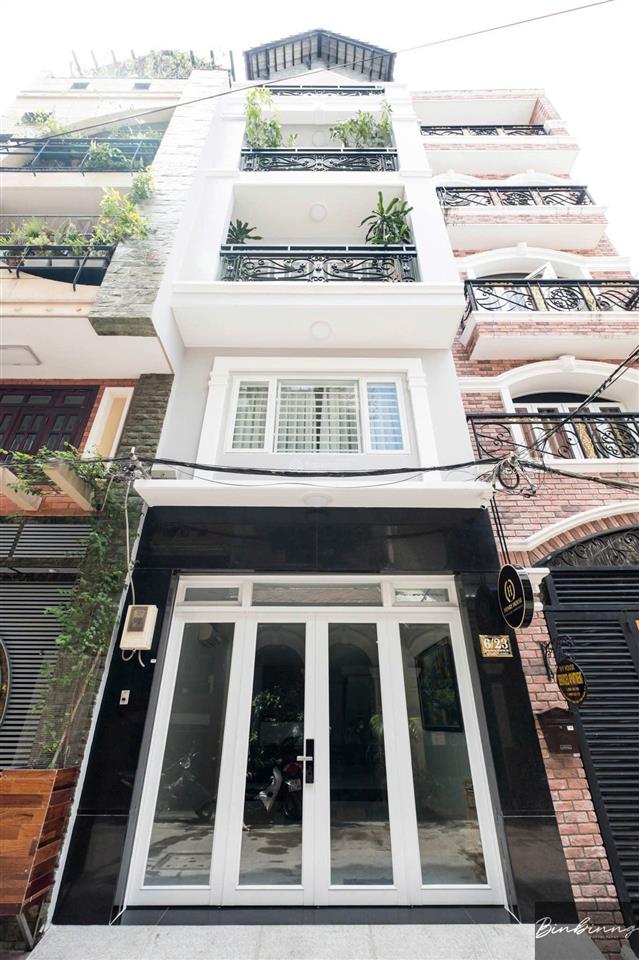Bán nhà ngay vòng xoay ngã sáu phù đổng thiên vương, phường bến thành, quận 1 0943 494 ***