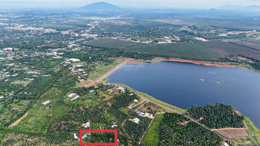 Góc 2 mặt tiền 1000m2 ngay hồ, chỉ 1,7 tỷ