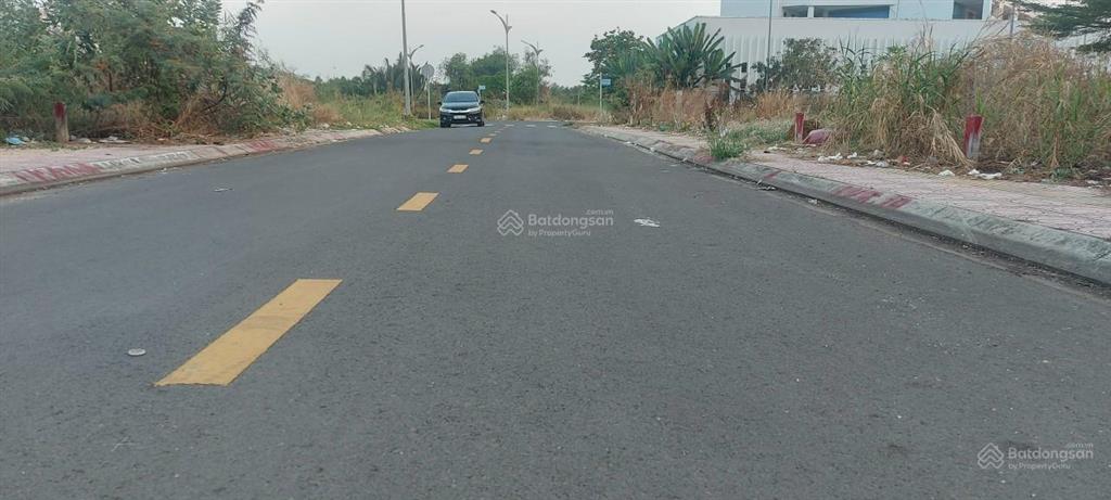 Chính chủ bán lô đất khu tđc 1,8 ha bình khánh diện tích 69m2  0916 754 ***