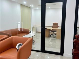 Cho thuê nguyên tầng 100m2, mặt tiền đường xuân tảo, nguyễn văn huyên kéo dài, để xe ôtô thoải mái