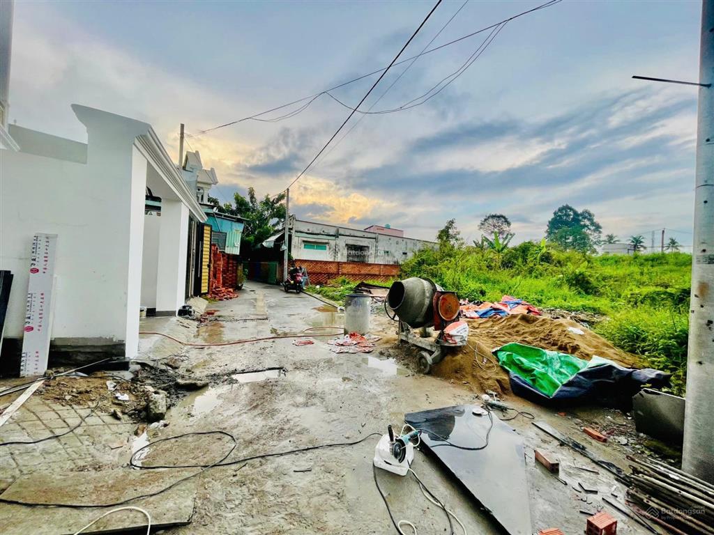 Chủ gởi bán lô đất p.bửu hòa, 4x21=84m2, shr, ngay chợ đồn,giá 1,̉8 tỷ,nguyễn tri phương vào 50m