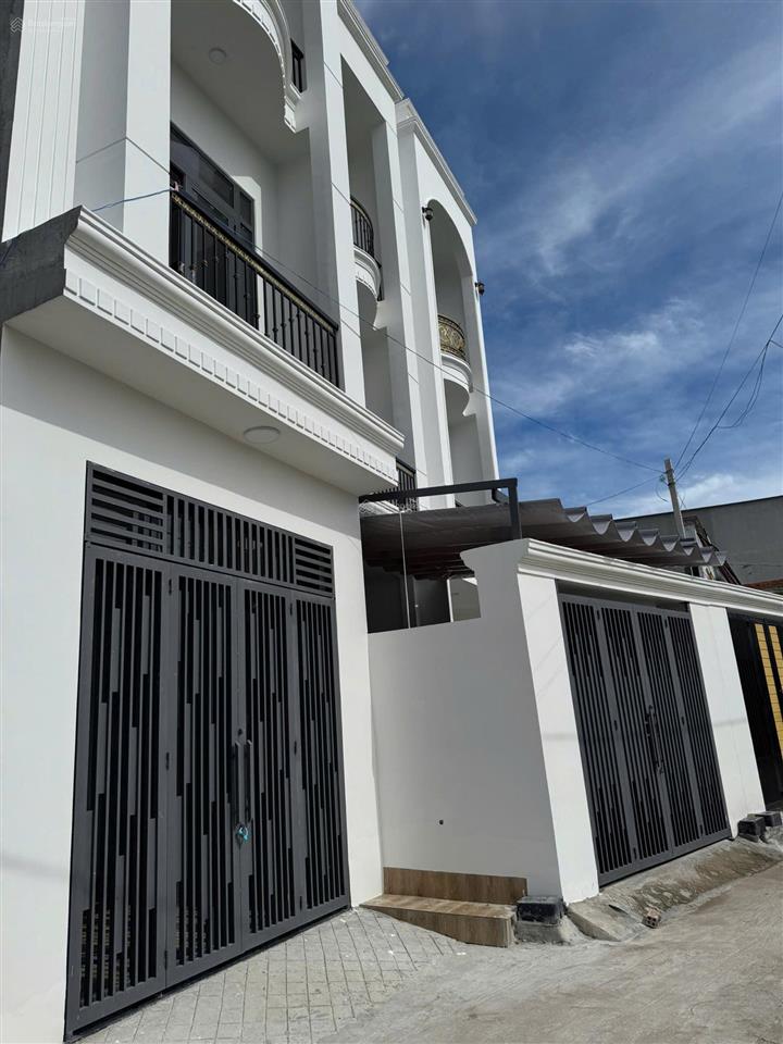 Chủ gởi bán lô đất p.bửu hòa, 4x21=84m2, shr, ngay chợ đồn,giá 1,̉8 tỷ,nguyễn tri phương vào 50m