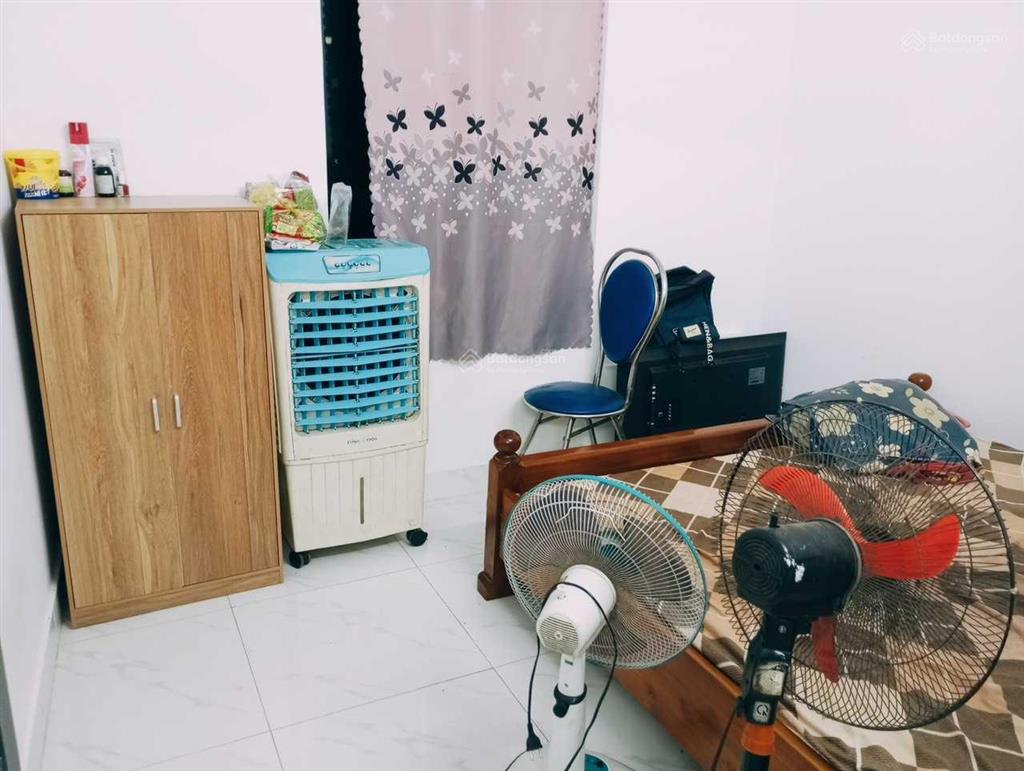 Chính chủ gởi bán nhà 1t1l bửu hòa hẻm 3 gác thông, dtsd 90m2, sổ riêng, gần chợ bửu hòa, 3pn