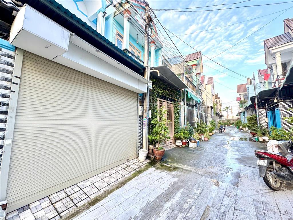 Chủ gởi bán nhà khu 74 căn bửu hòa 1trệt 1lầu, 4x16=63.7m2,sổ riêng,thổ cư 100%,đường 5m,dân cư kín