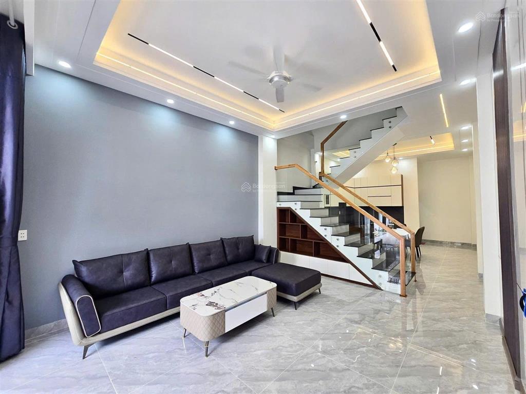 Chủ gởi bán nhà 1 trệt 2 lầu mới xây p. bửu hòa, 4,4x16=72m2, sổ riêng, đã hoàn công, tặng nội thất