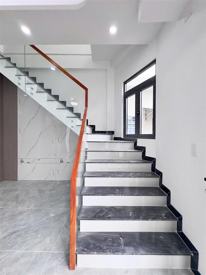 Bán nhà 1trệt 1lầu p. quang vinh 6,5x9,5m 62m2 sổ riêng, đã hoàn công 3pn, ngay hột vịt thu hà, shr