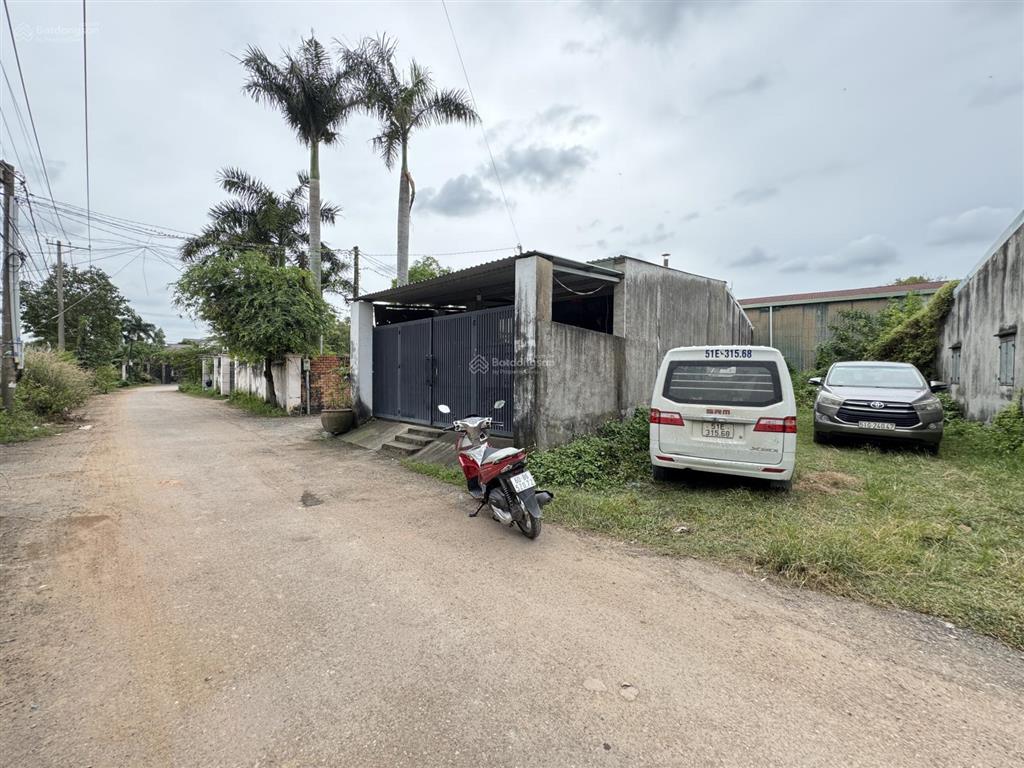 Chủ gởi bán đất p.tân vạn, 6,1x22=138,2m2 thổ cư 90m2, đường xe tải, gần trường nguyễn văn trỗi shr