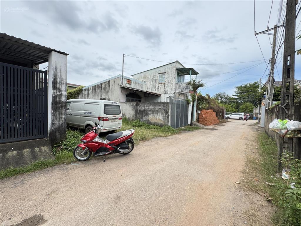 Chủ gởi bán đất p.tân vạn, 6,1x22=138,2m2 thổ cư 90m2, đường xe tải, gần trường nguyễn văn trỗi shr