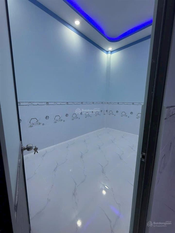 Chủ gửi bán nhà 1 trệt 1 lầu gần chợ tân vạn (p. biên hoà) 63m2, hẻm kia morning 3pn tặng nội thất