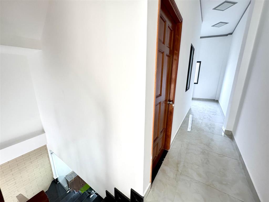 Chủ gởi bán nhà 1trệt 2 lầu mới xây đã hoàn công p. long bình tân, 4,5x15=65,8m2, 4pn, gần big c đn