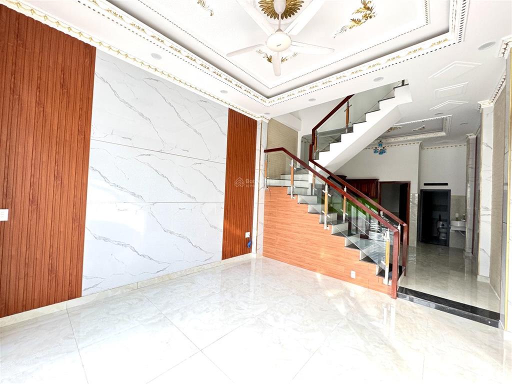 Chủ gởi bán nhà 1trệt 2 lầu mới xây đã hoàn công p. long bình tân, 4,5x15=65,8m2, 4pn, gần big c đn