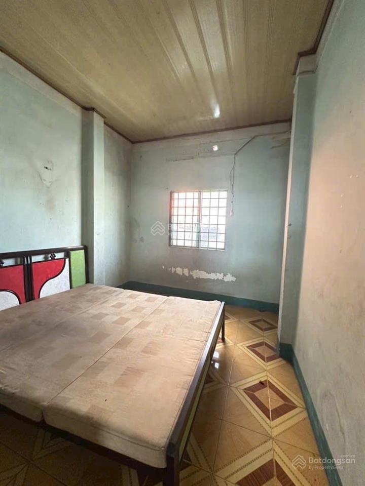 Chủ gửi bán nhà bửu hoà 1 trệt 1 lầu mặt tiền chợ đồn, 3x16,5=47.8m2 sổ riêng thổ cư 100%, kd ok