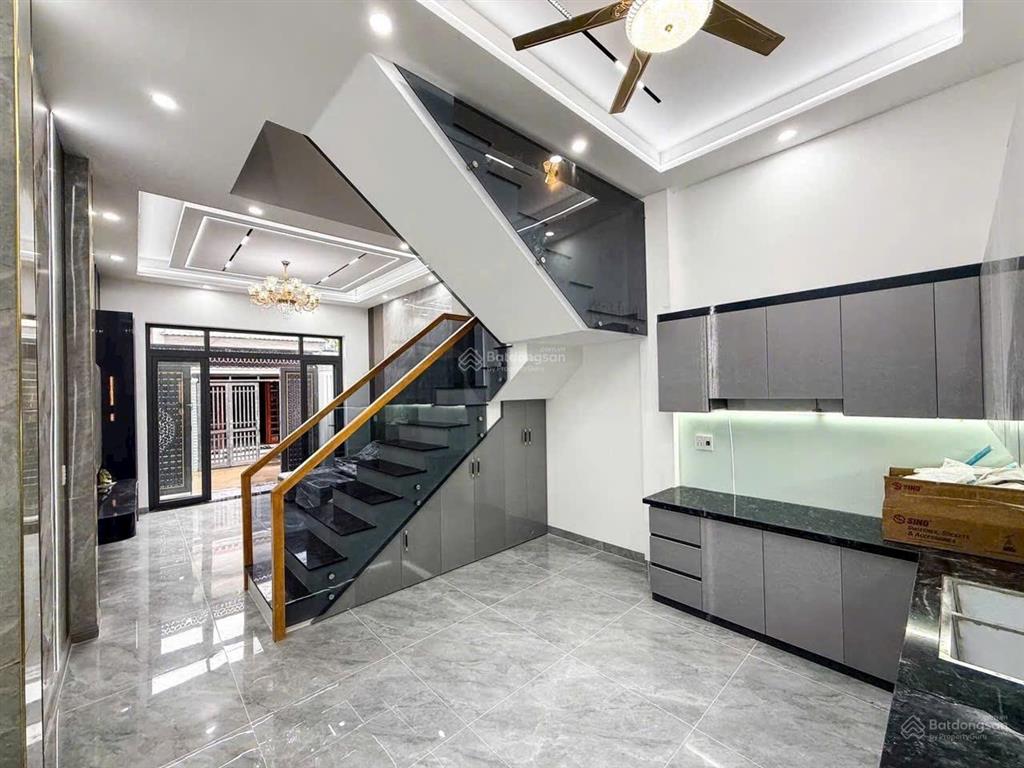 Chủ gởi bán nhà hoàn công 1 trệt 1 lầu kdc tân vạn, 4x16,8=67,1m2, đường xe hơi, tặng full nội thất