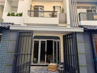 Chủ gửi bán nhà 1 trệt 1 lầu mới xây ngay chợ hoá an, 4,1mx16m, 3pn, sân ô tô, đường 5m, sổ riêng