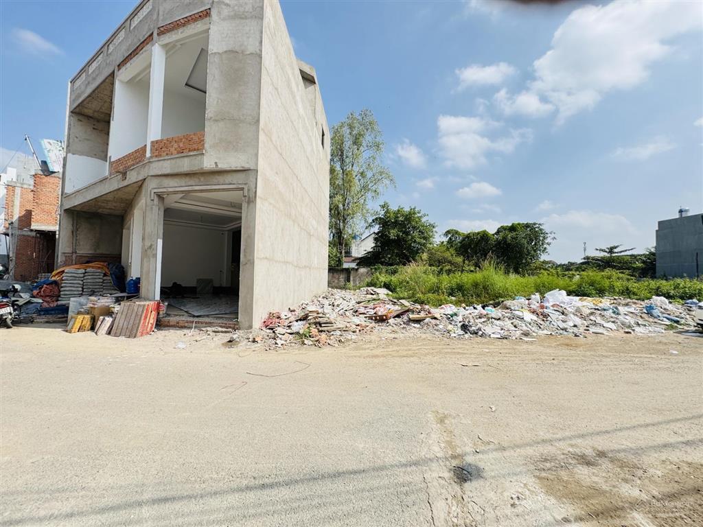 Chủ gởi bán lô đất kdc hoá an hoàng minh chánh 5,1x17,68m=88,9m2, đường 8m thổ cư 100%, sổ sẵn
