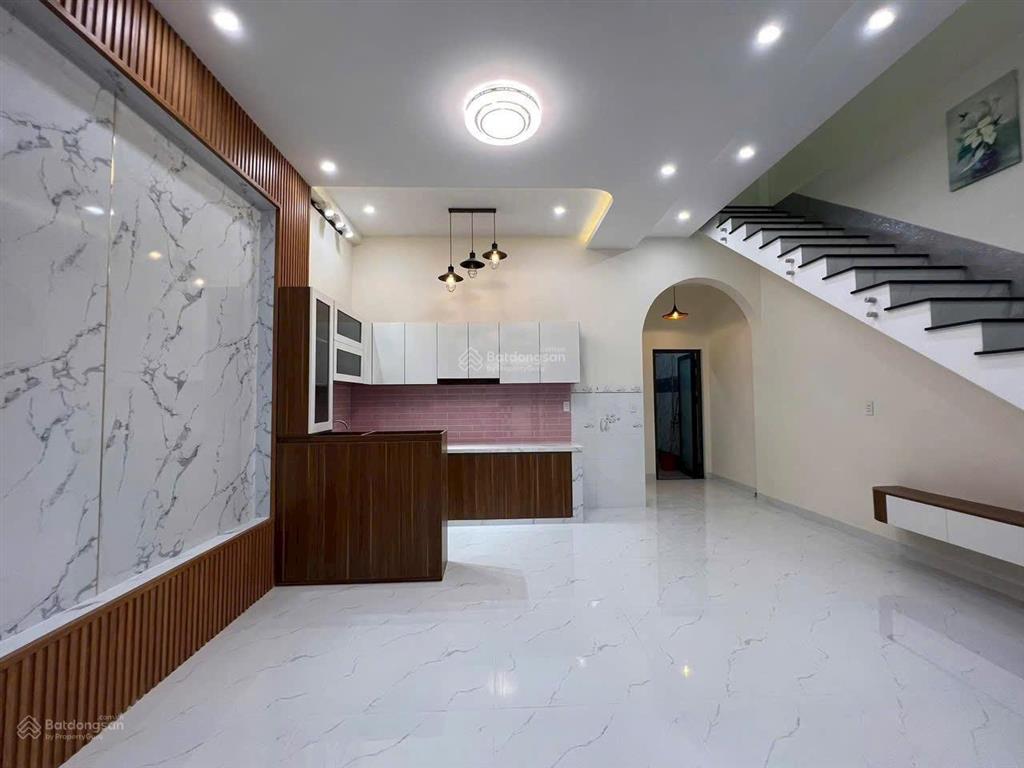 Chủ gởi bán nhà 1trệt 1lầu hoàn công ngay công an p.tân vạn, 6x10=60m2, hẻm 3gác to, hướng đông nam