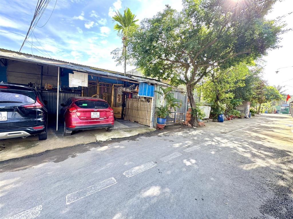 Chủ gởi bán lô đất biệt thự p.hoá an củ 7x32=223m2, thổ cư 100%,đường 6m, sổ riêng,gần chợ hoá an