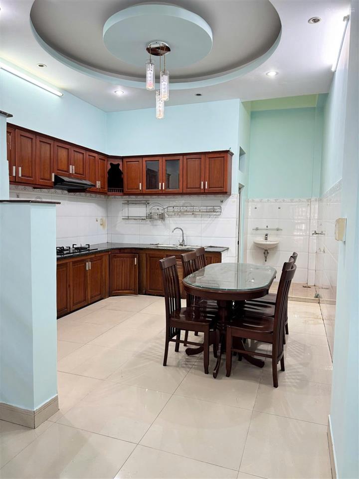 Nhà đẹp giá tốt mặt tiền 3 tầng đường 5 gần vincom quận 9 chợ kiến thiết ngã 4 tđ 3pn 3wc đường 12m