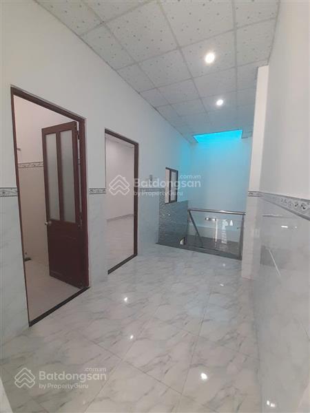 Nhà 2 tầng oto tránh đường thông 385lê văn việt 5*12 có 3pn có pn trệt chỉ 6.38 tỷ