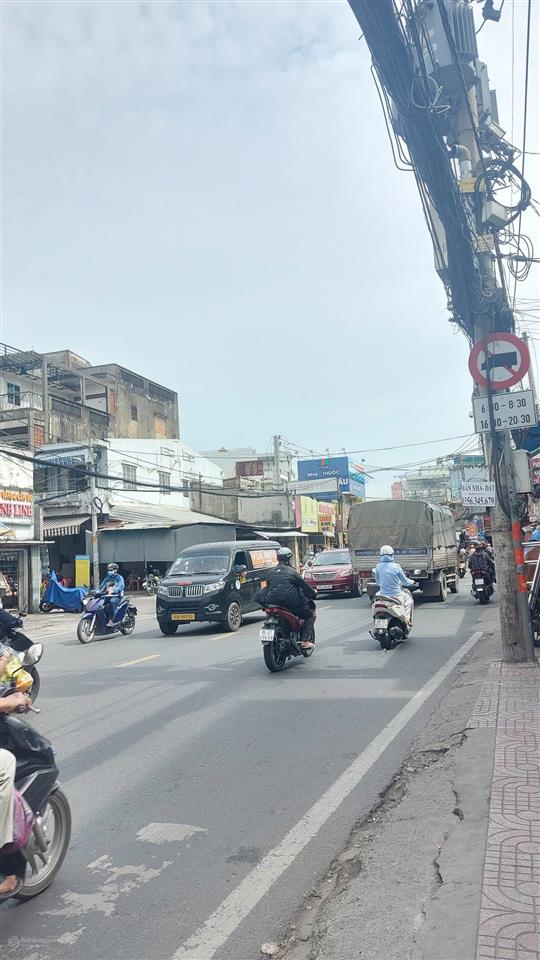 Nhà 1 trệt 1 lầu ngay chợ nhỏ hiệp phú lê văn việt đường thông 44m2 đất chỉ 3.2 tỷ nhanh tay ạ