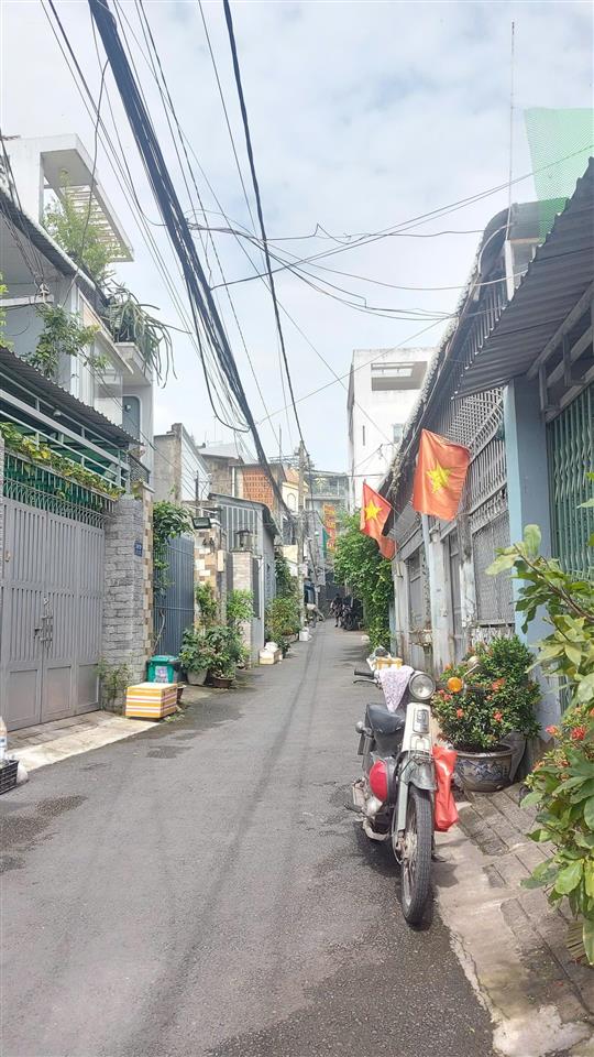 Nhà 1 trệt 1 lầu ngay chợ nhỏ hiệp phú lê văn việt đường thông 44m2 đất chỉ 3.2 tỷ nhanh tay ạ