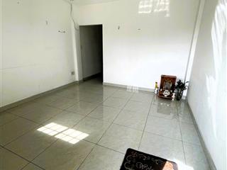 Bán gấp căn hộ 2 phòng ngủ mặt tiền tô ngọc vân gần chợ thủ đức