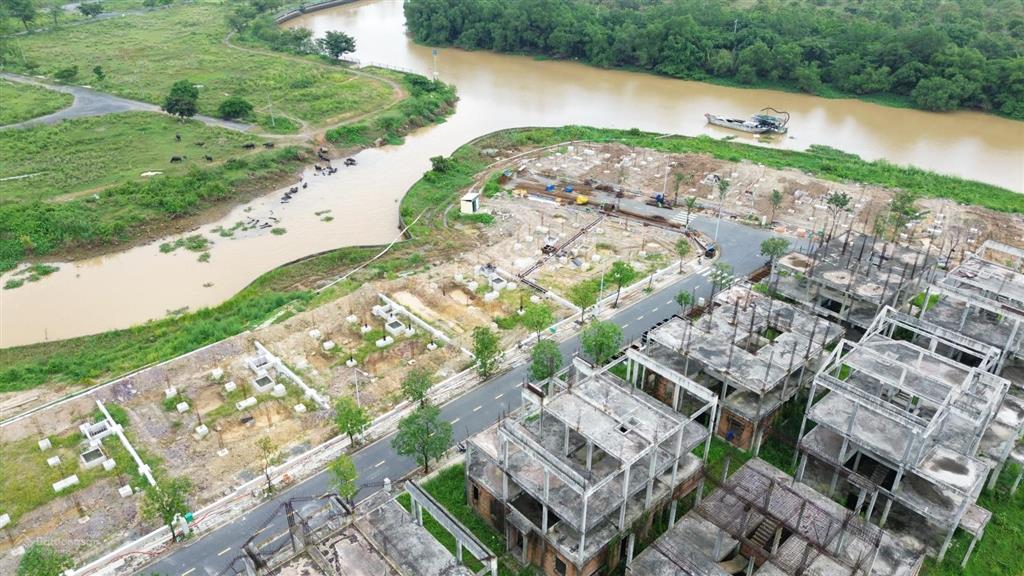 Chủ aqua city cần tiền cắt lỗ góc sông 400m2, giảm hơn 2 tỉ so hợp đồng.  093203835