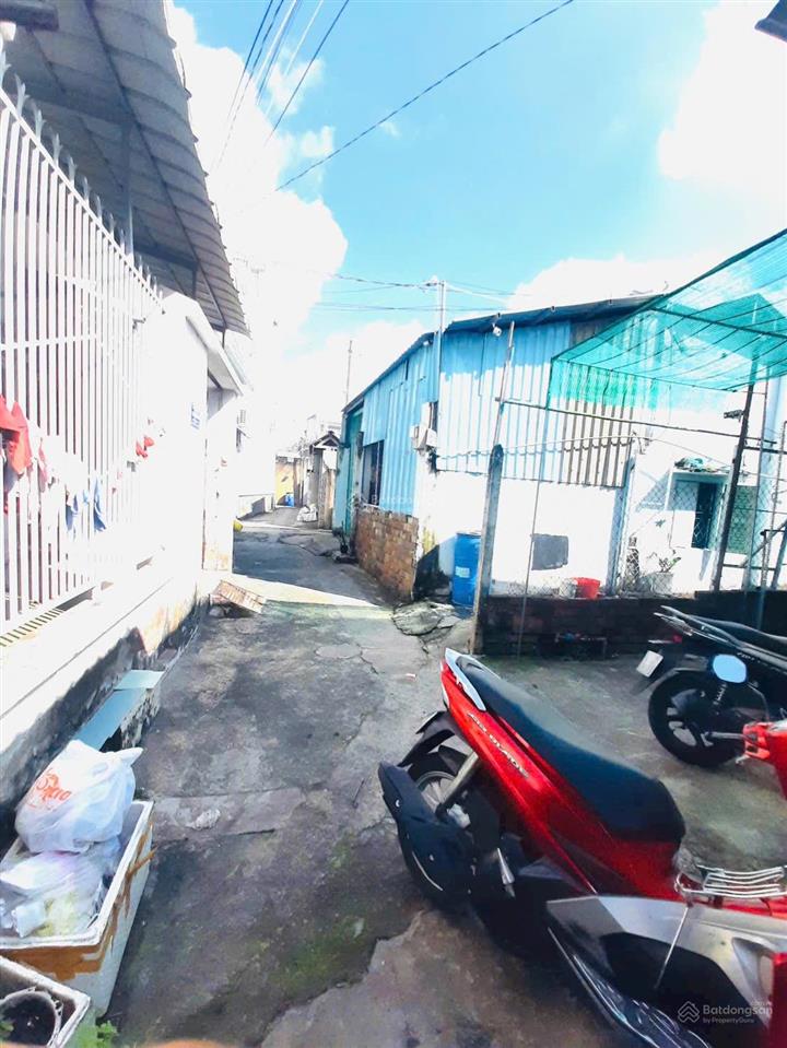 Nhà cấp 4 ~100m2 đường số 6 gần chợ tam hà, bv thủ đức sổ hồng riêng